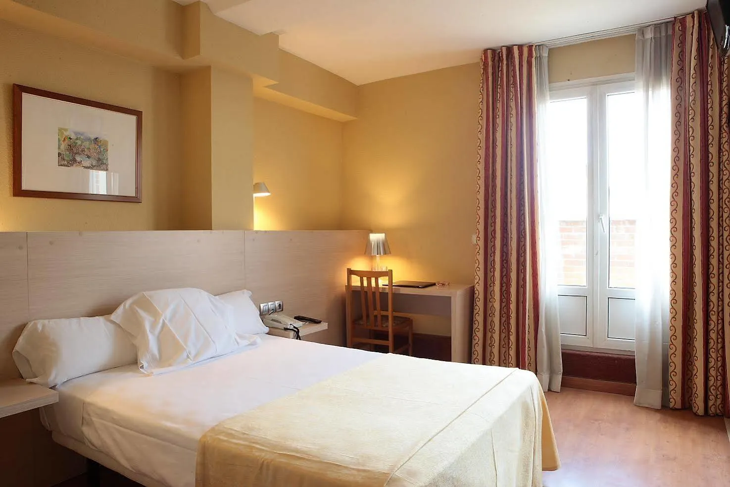 Hotel Burlada 2*,  Spain